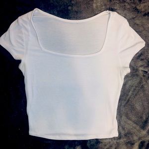 Another basic white crop top :))